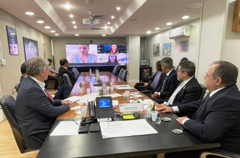 Governo decide comprar vacinas contra a Covid-19 dos laboratórios Pfizer e Janssen
