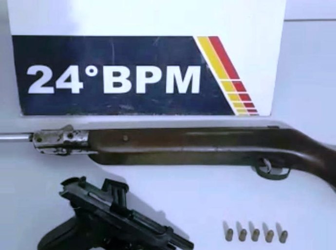 PM festa clandestina, apreende armas e prende dois por exploração sexual no Cinturão Verde