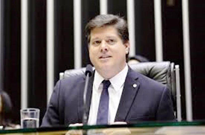 PT anuncia apoio a Baleia Rossi, do MDB, na disputa pela presidência da Câmara