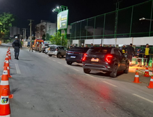 Ações da Operação Lei Seca resultam na prisão de nove motoristas por embriaguez e 55 veículos removidos