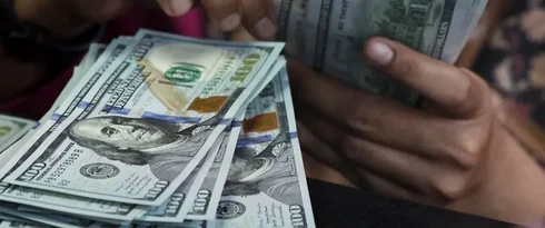 Com dólar caindo, brasileiros batem recorde de gastos no exterior no 1º tri