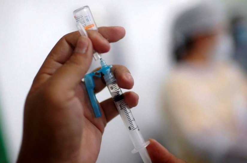 Os 'fura-filas' da vacina: quem são os investigados em diferentes Estados do Brasil