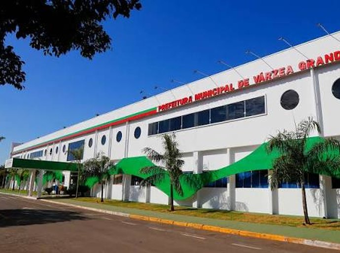 Caos financeiro em Várzea Grande: prefeita decreta calamidade após bloqueio de R$ 19 milhões e rombo bilionário ameaçar município e DAE