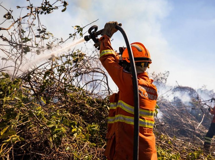 Corpo de Bombeiros e Prefeitura de Várzea Grande lançam campanha para prevenir queimadas