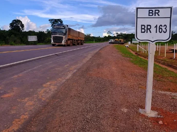 Concessionária Rota do Oeste é condenada a pagar indenização e pensão a filha de vítima que morreu em acidente na BR-163 em MT