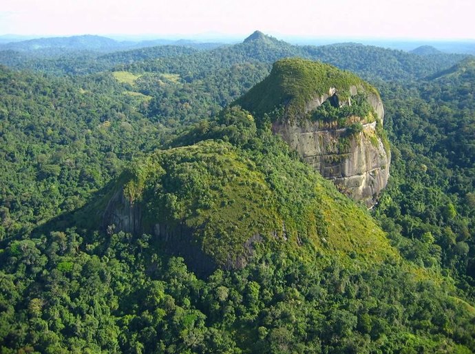 Helicóptero desaparece com 3 ocupantes após decolar de terra indígena na Amazônia