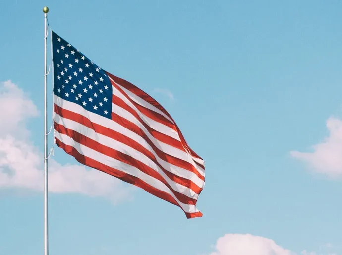 Dívida dos EUA supera US$ 40 tri após dobrar nos governos Trump e Biden