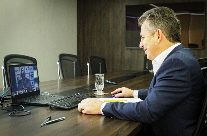 Vacina contra a covid-19 será distribuída para MT em janeiro, afirma Mauro Mendes