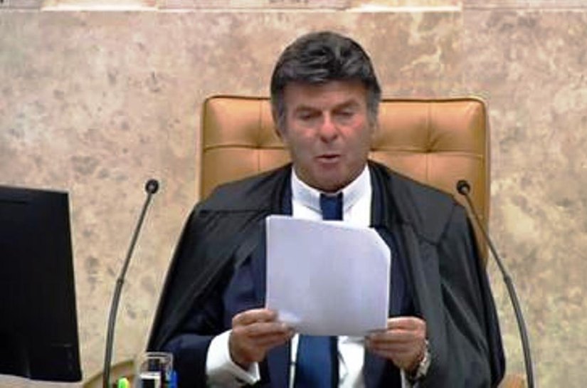 Fux diz que ninguém fechará o STF e que desprezar decisão judicial é crime de responsabilidade