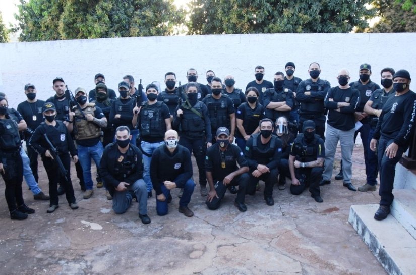 Polícia Civil cumpre mandados contra facção envolvida com tráfico de drogas e tortura em Poxoréu