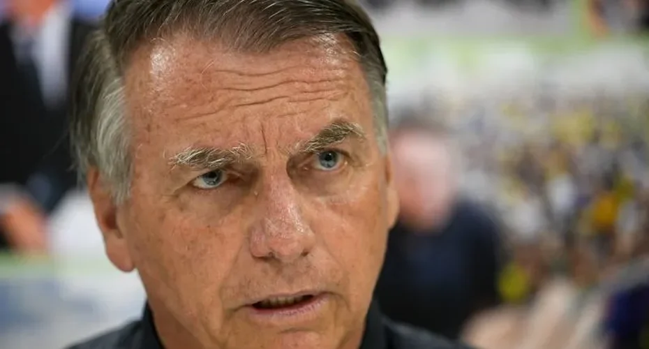 Moraes mantém domiciliar de Bolsonaro e aumenta restrições; veja quais