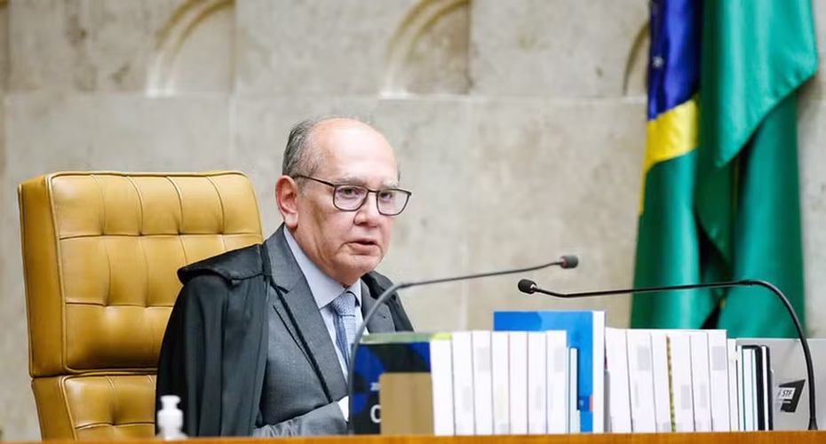 AGU pede que Gilmar Mendes reconsidere decisão que restringe à PGR pedidos de impeachment contra ministros do STF