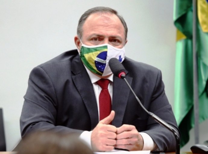 Pazuello prevê controle da pandemia em setembro e deixará comando militar