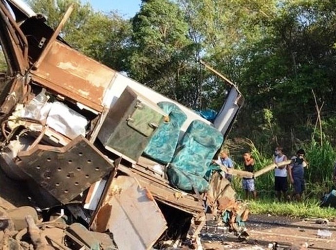 Acidente em rodovia no interior de SP deixa dezenas de mortos