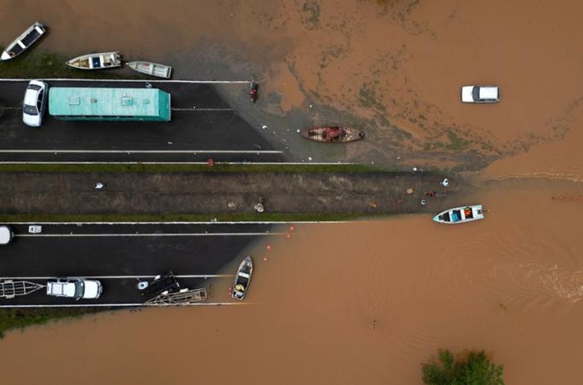 ‘Tragédia no RS é responsabilidade também de senadores e deputados que desmontam legislação ambiental’, diz secretário do Observatório do Clima