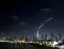 Irã ameaça atacar bases dos EUA, França e Reino Unido na região se ajudarem Israel