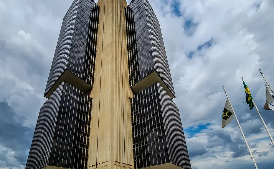 BC mantém juros básicos em 15% ao ano pela quinta vez seguida