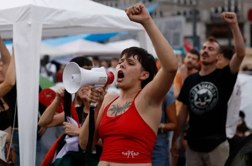 Os protestos em massa em Madri provocados por despejo de idosa de 87 anos de apartamento alugado