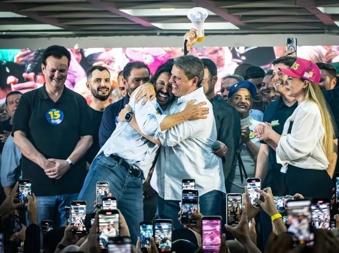 Ricardo Nunes, do MDB, é reeleito prefeito de São Paulo