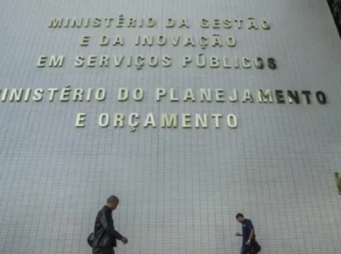 Governo apresenta PLOA 2027 com despesas de R$ 2,8 tri e superávit primário