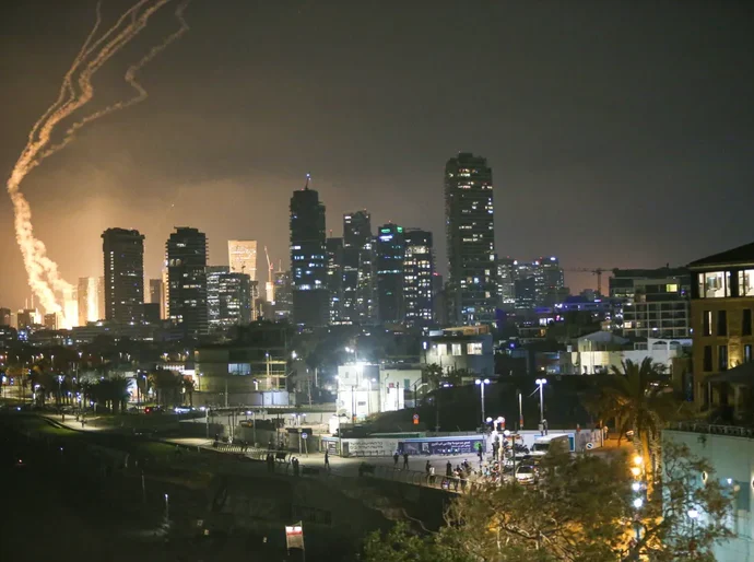 Israel identifica novos mísseis lançados do Irã