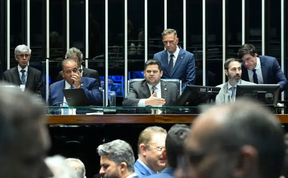 Governistas acionam STF contra PL da dosimetria e pedem veto de Lula