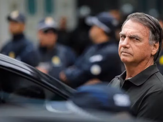 PGR se manifesta a favor de prisão domiciliar para Bolsonaro