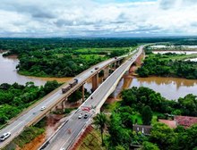 Governo de MT inaugura ponte na BR-163 em VG e entrega asfalto novo da MT-400 e de 4 bairros de Cuiabá