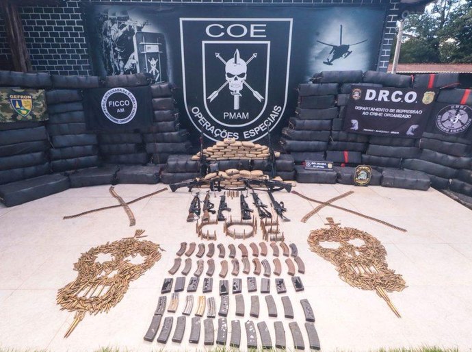 Gefron participa de apreensão de 4,3 toneladas de drogas e arsenal de guerra no Amazonas