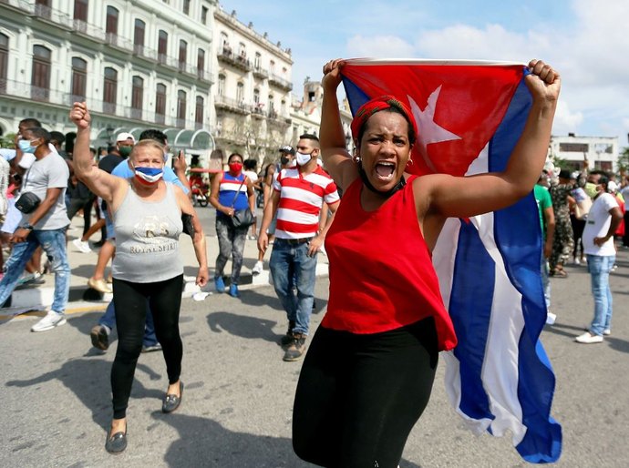 Tribunais cubanos julgam 790 pessoas pelos protestos do 11-J