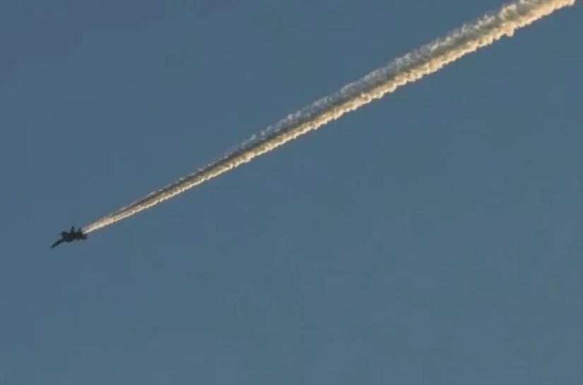 Aeronaves chinesas cruzam linha mediana do Estreito de Taiwan, diz Defesa local