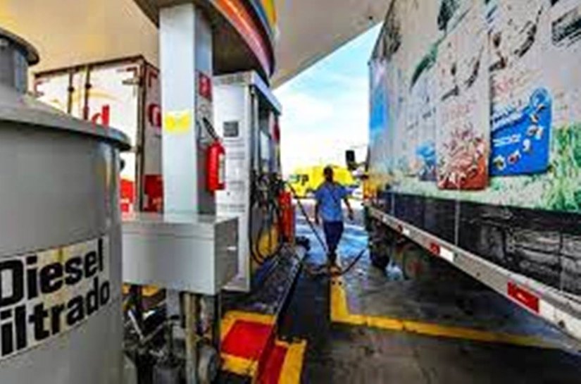 Petrobras anuncia redução de R$ 0,20 no preço do diesel para distribuidoras