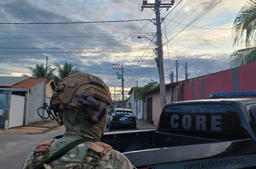 Veja Fotos: Sobrinho de “Dandão” e mais três são presos em operação contra núcleo financeiro de facção em Cuiabá