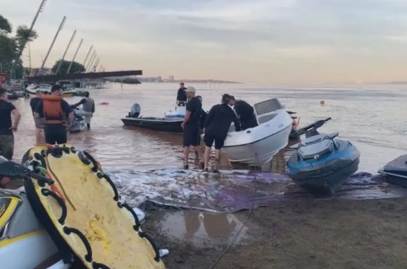 Com retomada da chuva, prefeitura pede que barcos interrompam resgates em Porto Alegre