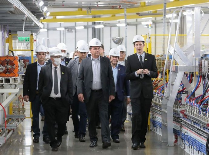 Bolsonaro inaugura linha de luz do acelerador de partículas Sirius
