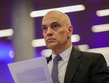 Oposição pretende suspender recesso para apresentar impeachment de Moraes