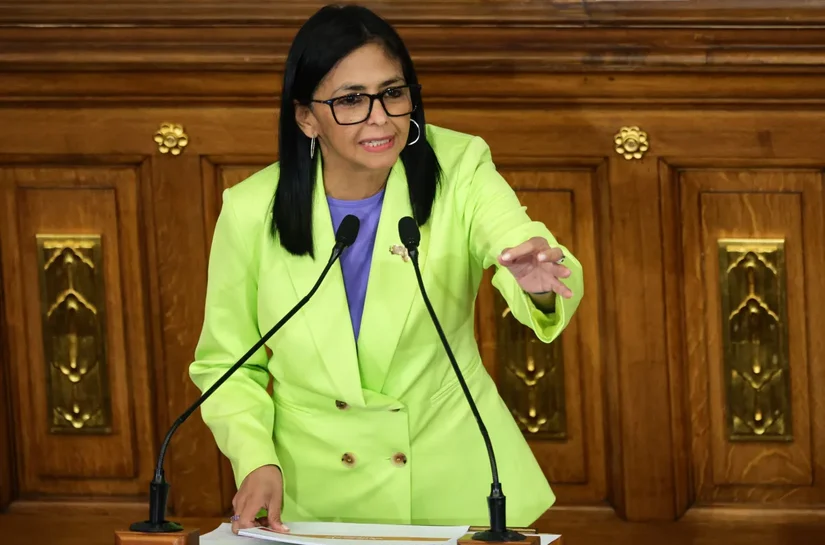 'Chega de ordens de Washington', diz presidente interina da Venezuela