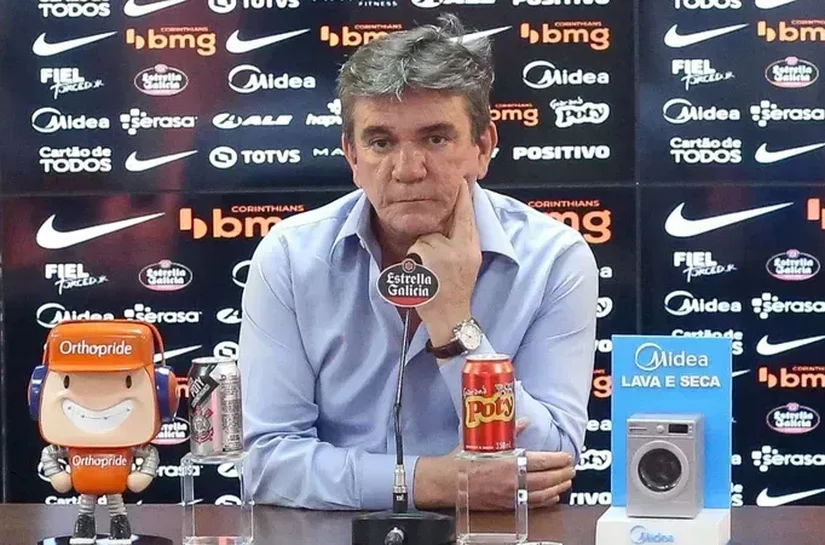 Relógio e roupas: os gastos de Andrés com o cartão do Corinthians