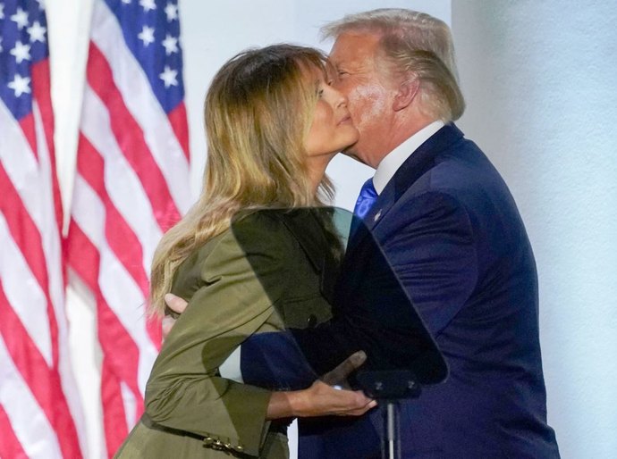 Com discursos de Melania e Pompeo, convenção republicana enaltece figura de Trump na Casa Branca