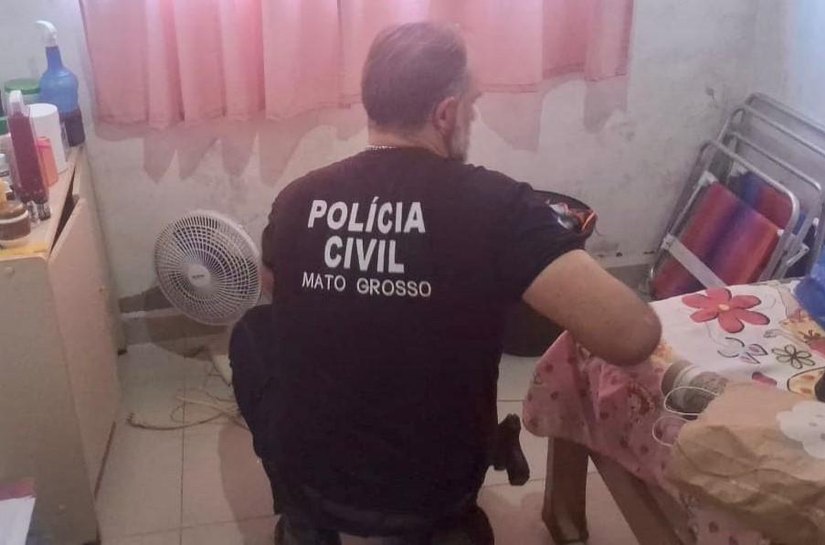 Polícia Civil realiza buscas na casa de professor acusado de assediar alunas em Tangará da Serra, MT