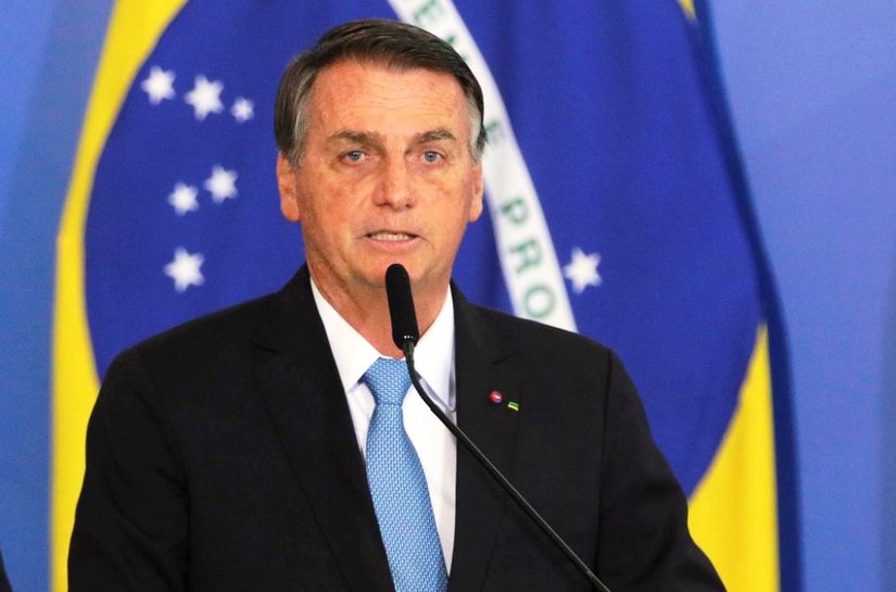 Presidente diz que não teve intenção de agredir outros Poderes