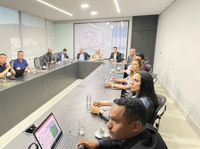 Governo recebe comitiva chinesa interessada em instalar indústria em MT