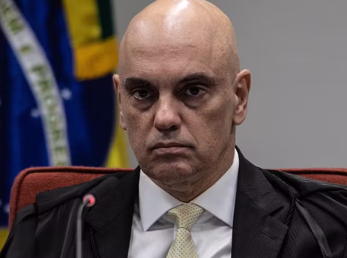 Moraes descarta recuar sobre prisão domiciliar de Bolsonaro