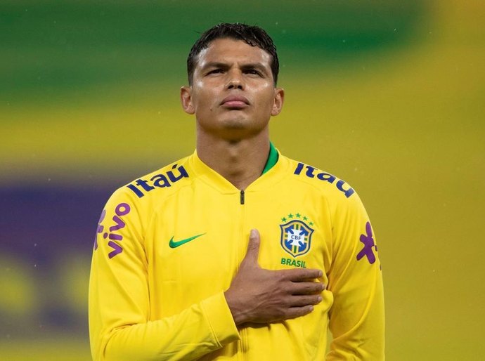 Tite escolhe Thiago Silva como capitão do Brasil na estreia da Copa