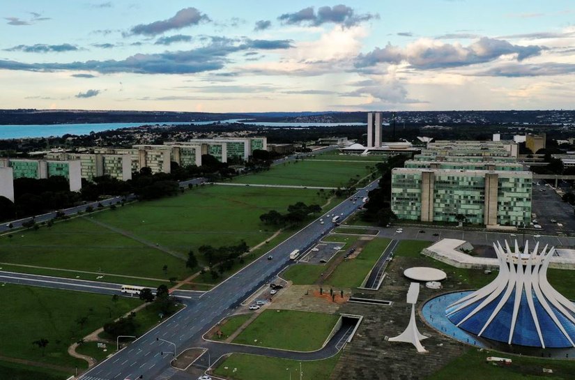 Política Reforma abrange Três Poderes da União, de estados e de municípios