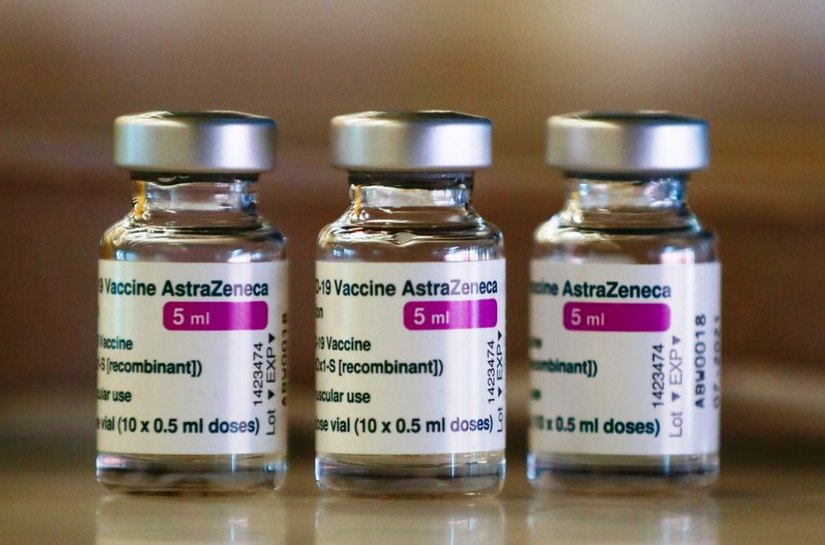 Governo recebe 5,9 milhões de doses da vacina de Oxford neste sábado