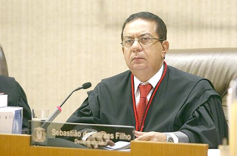 Afastado por corrupção, desembargador deixa o TJMT com aposentadoria garantida