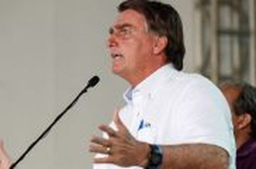 Em pior momento da pandemia, Bolsonaro critica 'mimimi' e diz que brasileiro tem que enfrentar vírus