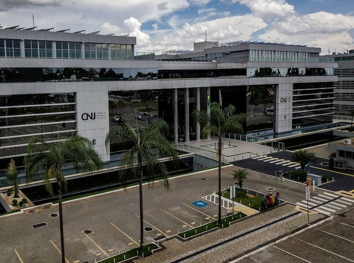 CNJ acaba com aposentadoria compulsória como punição máxima para juiz