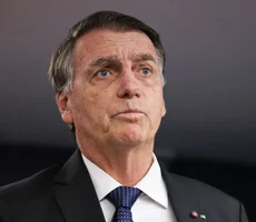 Moraes diz que Bolsonaro e Eduardo atuam para interferir no STF